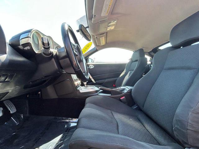 Photo of 2006 Magnetic Black Pearl Nissan 350Z