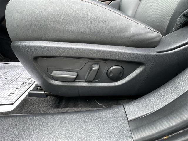 Photo of 2024 Snowflake White Pearl Mazda CX-30