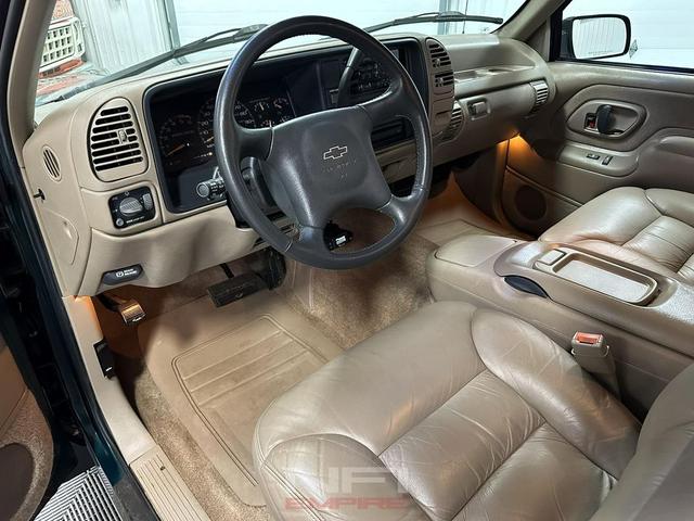 Photo of 1996 Green Chevrolet 3500