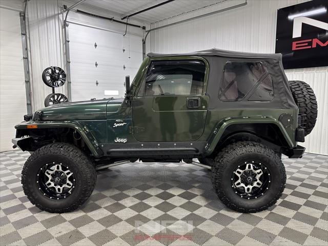 Photo of 1997 Green Jeep Wrangler