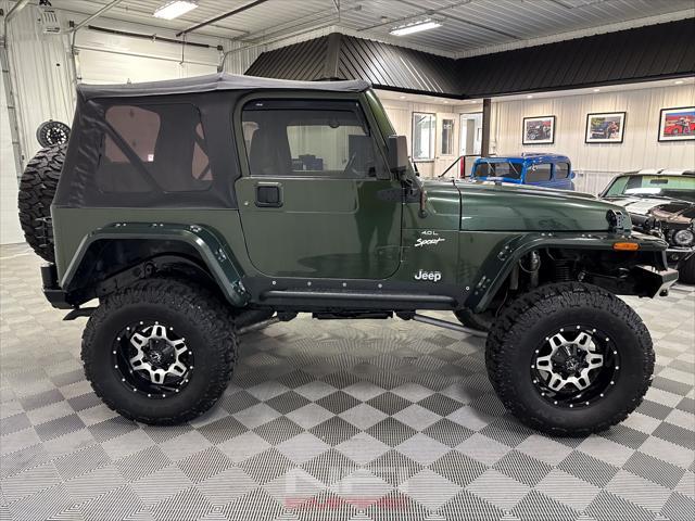Photo of 1997 Green Jeep Wrangler