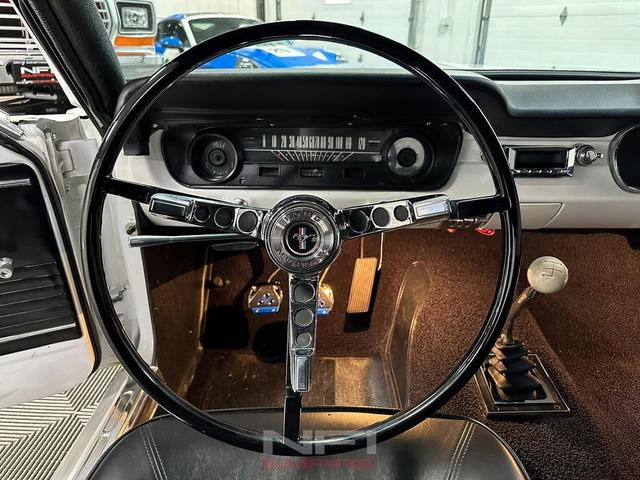 Photo of 1966 White Ford Mustang