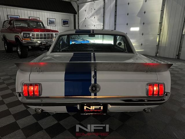 Photo of 1966 White Ford Mustang