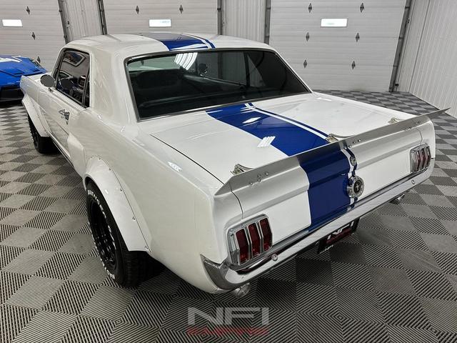 Photo of 1966 White Ford Mustang