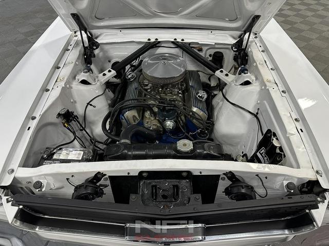 Photo of 1966 White Ford Mustang