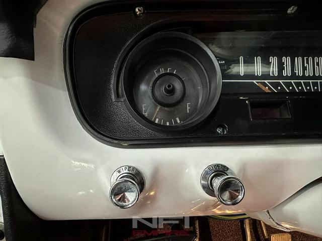 Photo of 1966 White Ford Mustang