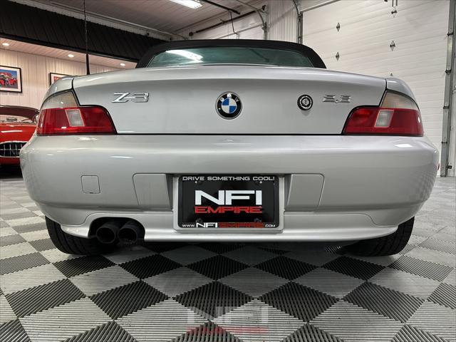 Photo of 2000 Titanium Silver Metallic BMW Z3