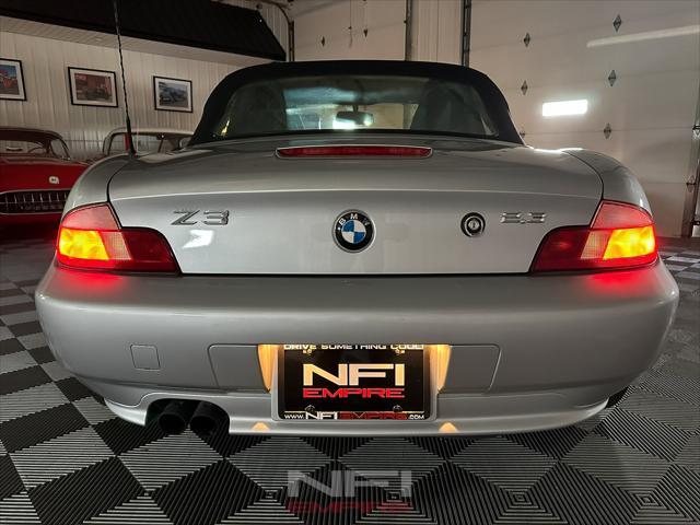 Photo of 2000 Titanium Silver Metallic BMW Z3