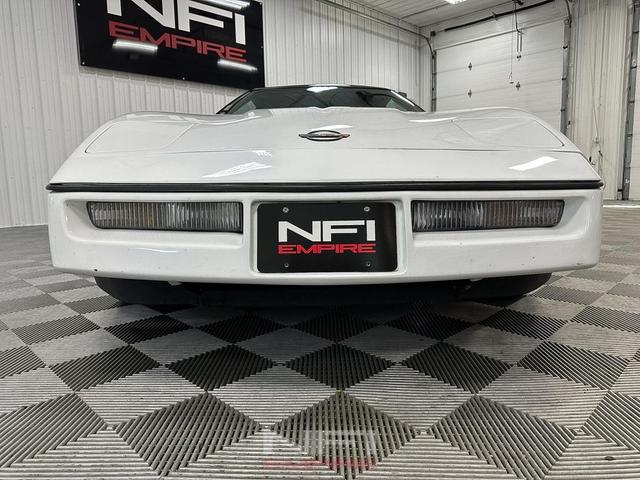 Photo of 1989 White Chevrolet Corvette