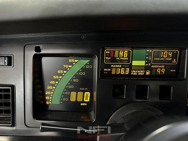 Photo of 1989 White Chevrolet Corvette