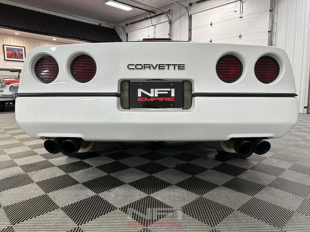 Photo of 1989 White Chevrolet Corvette