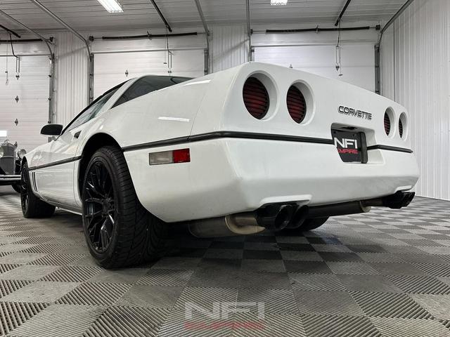 Photo of 1989 White Chevrolet Corvette