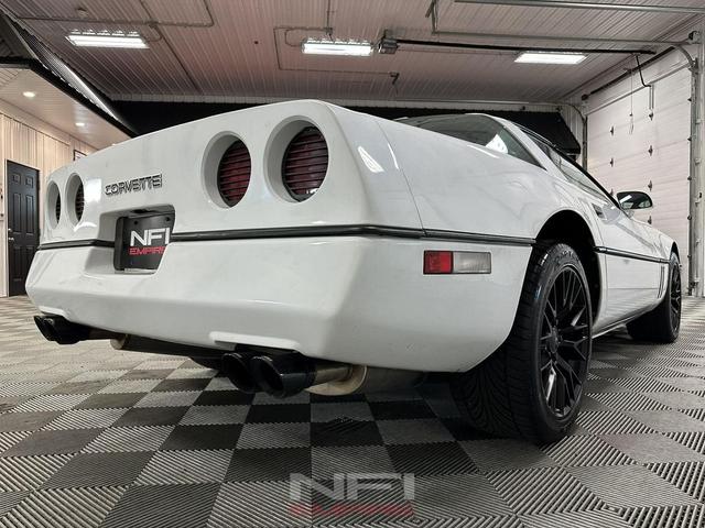 Photo of 1989 White Chevrolet Corvette