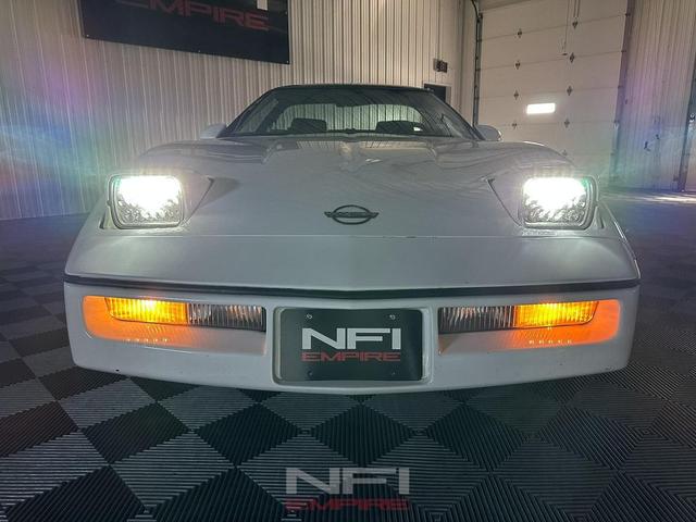 Photo of 1989 White Chevrolet Corvette