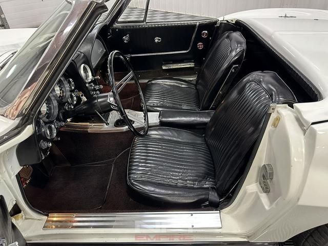 Photo of 1963 White Chevrolet Corvette