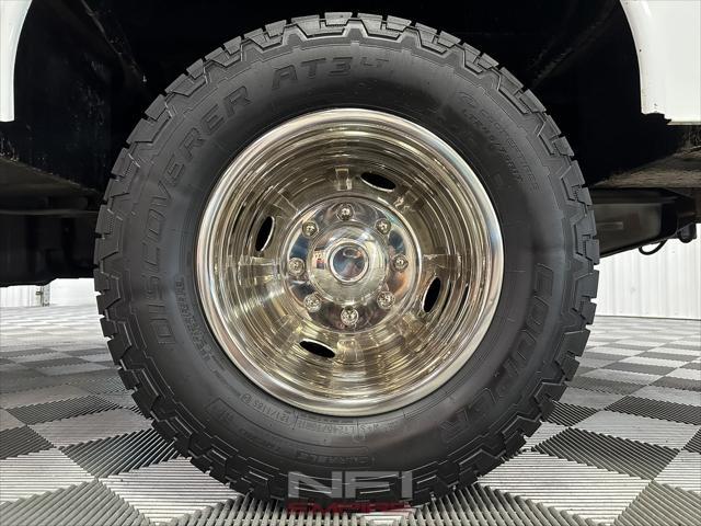 Photo of 2014 Oxford White Ford F-350