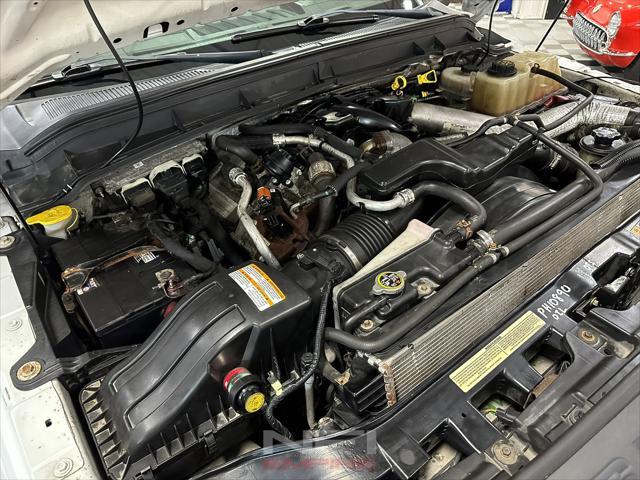 Photo of 2014 Oxford White Ford F-350