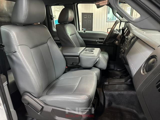 Photo of 2014 Oxford White Ford F-350