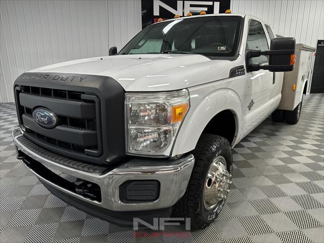 Photo of 2014 Oxford White Ford F-350