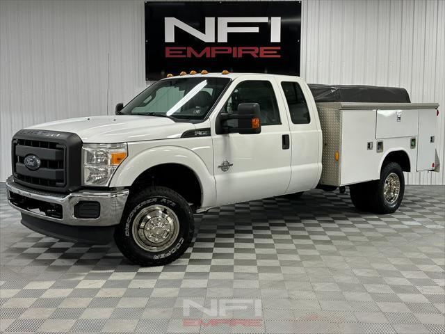 Photo of 2014 Oxford White Ford F-350