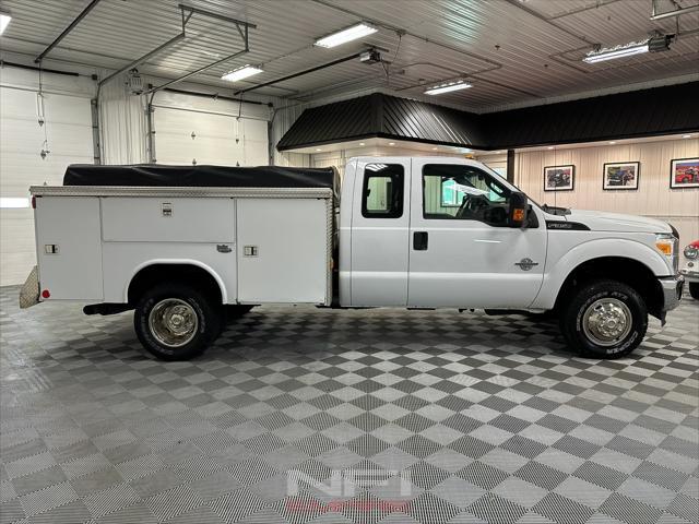 Photo of 2014 Oxford White Ford F-350