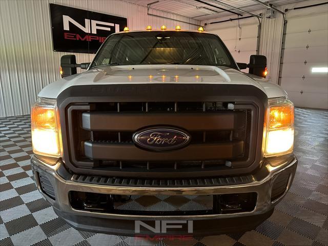 Photo of 2014 Oxford White Ford F-350