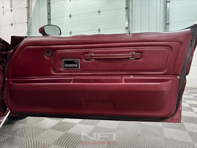 Photo of 1973 Burgundy Pontiac Firebird