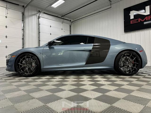 Photo of 2014 Blue Audi R8