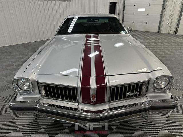 Photo of 1975 Silver Oldsmobile Cutlass
