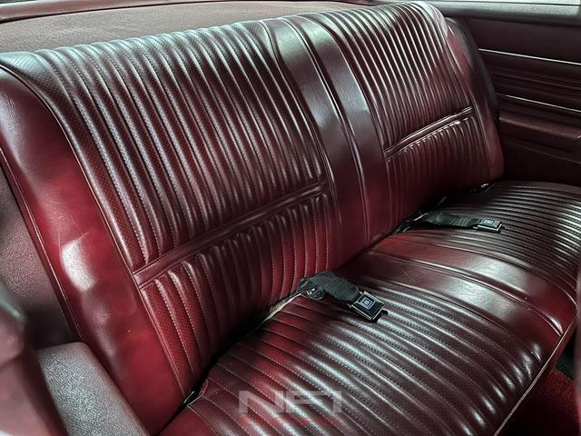Photo of 1975 Silver Oldsmobile Cutlass