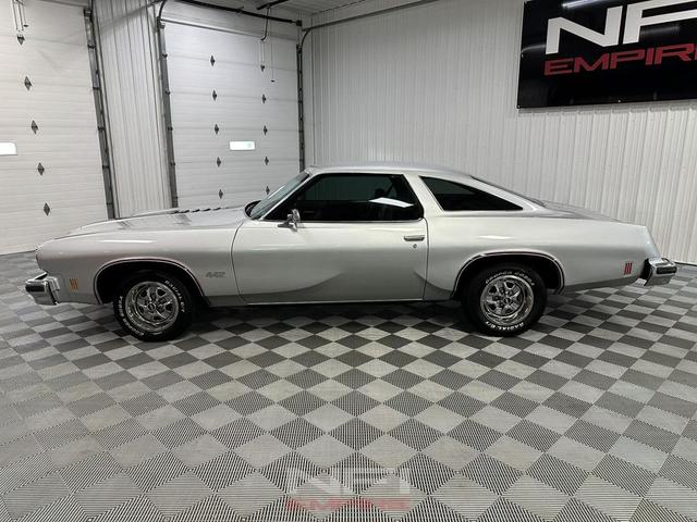 Photo of 1975 Silver Oldsmobile Cutlass