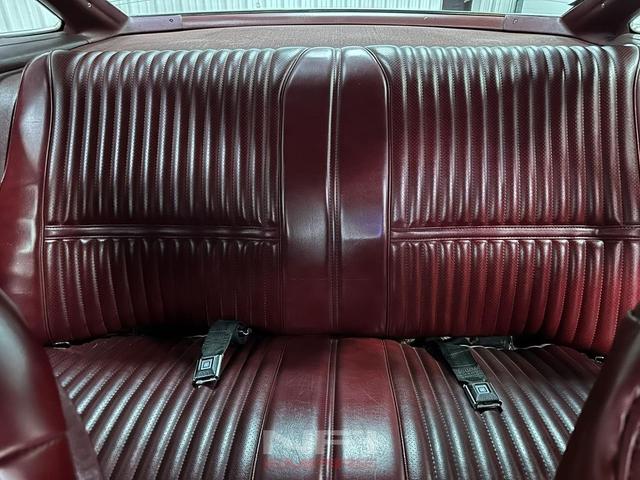 Photo of 1975 Silver Oldsmobile Cutlass
