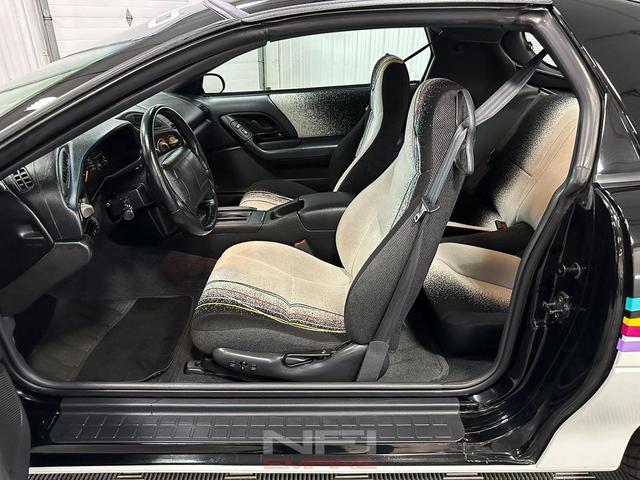 Photo of 1993 Black Chevrolet Camaro