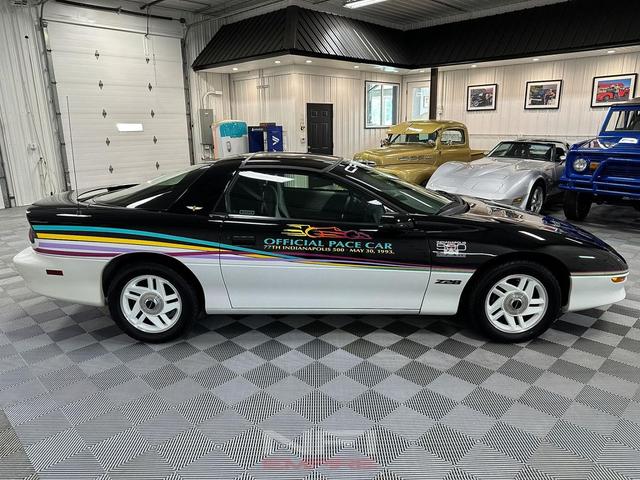 Photo of 1993 Black Chevrolet Camaro