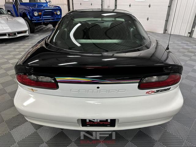 Photo of 1993 Black Chevrolet Camaro