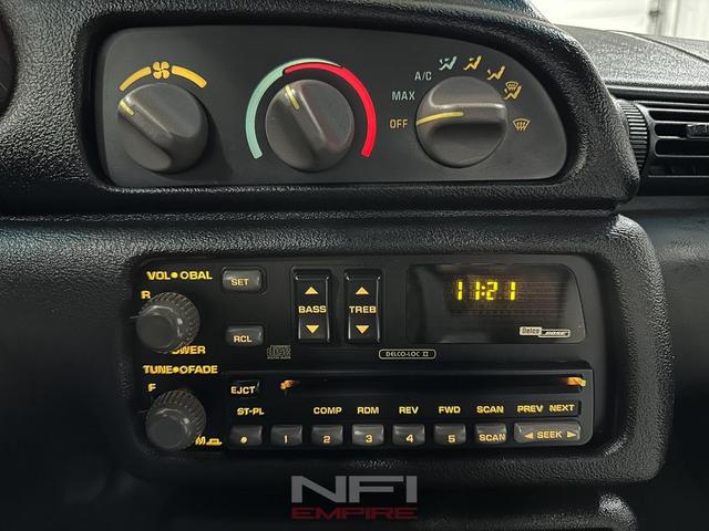 Photo of 1993 Black Chevrolet Camaro