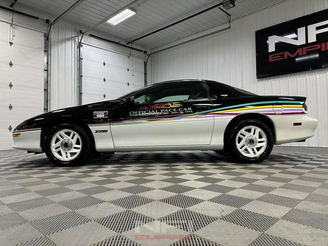 Photo of 1993 Black Chevrolet Camaro