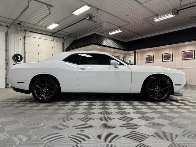 Photo of 2019 White Knuckle Clearcoat Dodge Challenger