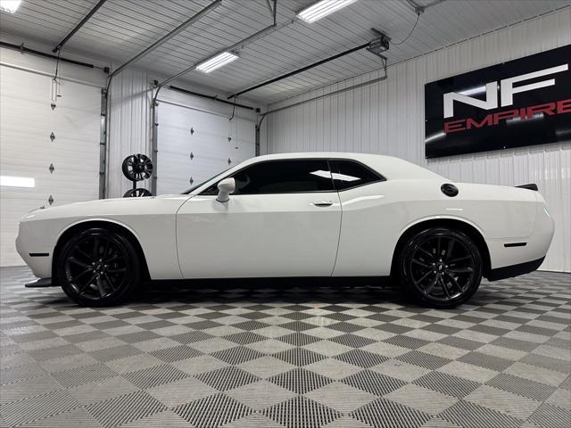 Photo of 2019 White Knuckle Clearcoat Dodge Challenger
