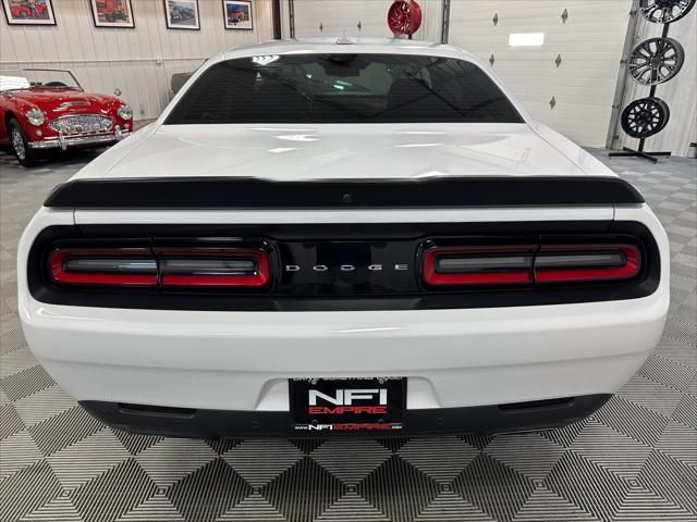 Photo of 2019 White Knuckle Clearcoat Dodge Challenger