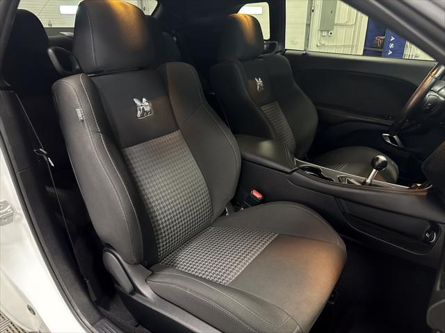 Photo of 2019 White Knuckle Clearcoat Dodge Challenger