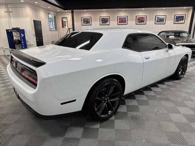 Photo of 2019 White Knuckle Clearcoat Dodge Challenger