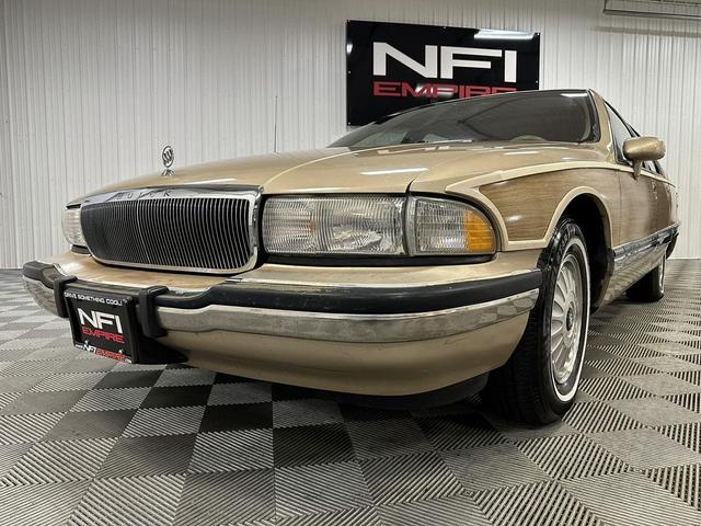 Photo of 1993 Beige Buick Roadmaster