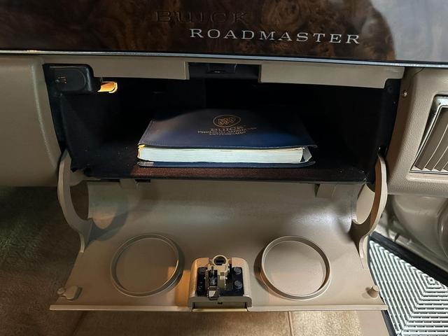 Photo of 1993 Beige Buick Roadmaster