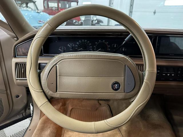 Photo of 1993 Beige Buick Roadmaster