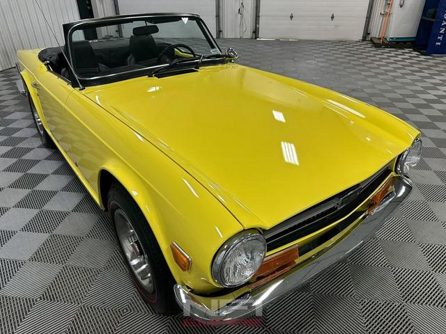 Photo of 1972 Yellow Triumph TR6