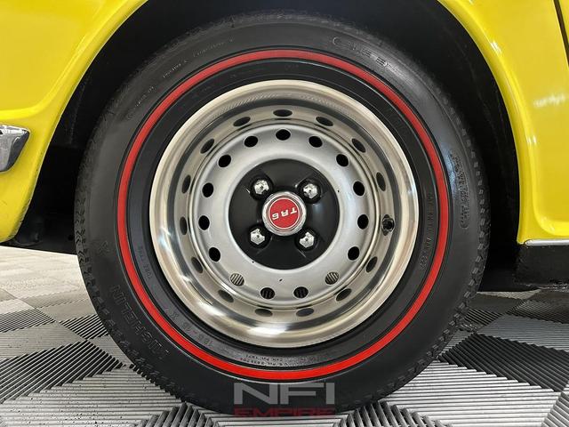 Photo of 1972 Yellow Triumph TR6