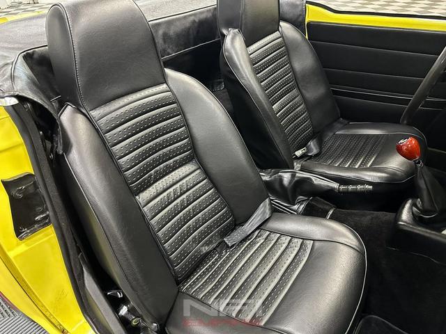 Photo of 1972 Yellow Triumph TR6