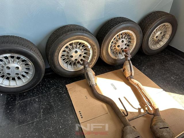 Photo of 1988 Gray Ford Mustang