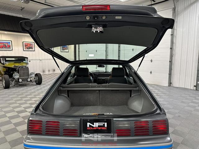 Photo of 1988 Gray Ford Mustang